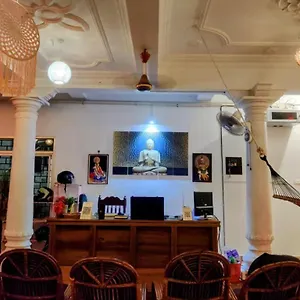https://moon-waves-beach.kerala-hotels.net